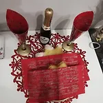 בית הארחה Garden's Elide 4*
