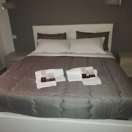 Garden's Elide 2* Řím