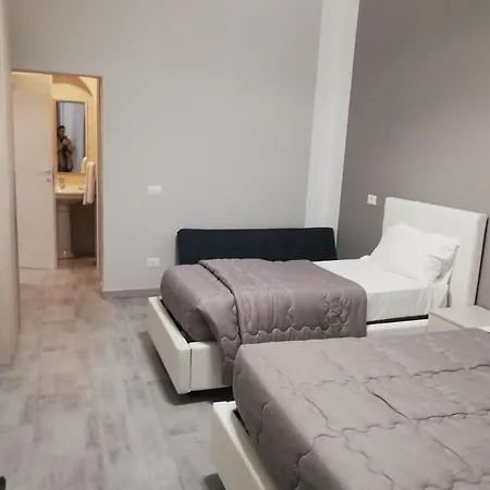 게스트하우스 Garden's Elide 4*