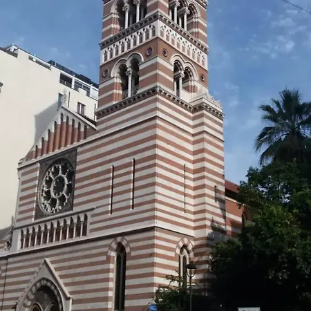 Garden's Elide 게스트하우스