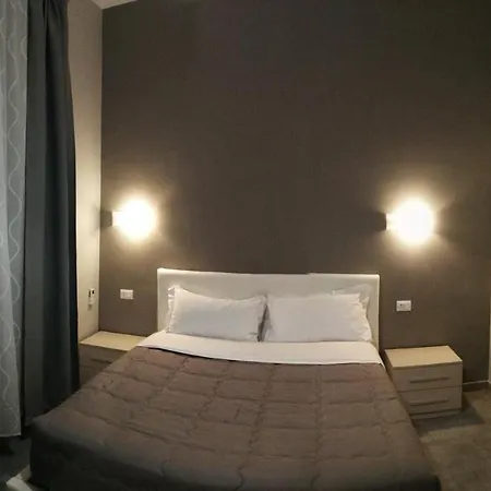 Garden's Elide 게스트하우스